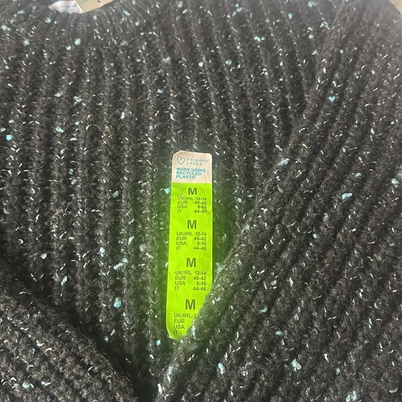  Primark brand new sweater and a size medium multicoloured - Picture 2 of 4